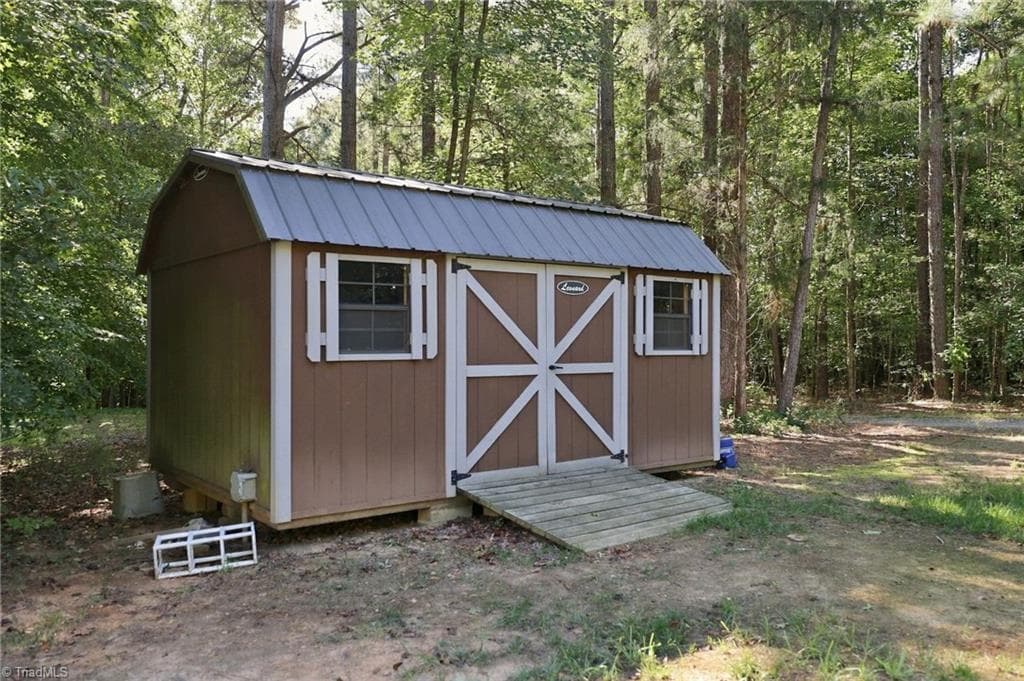 Modular at 5665 Baptist Assembly Road, Julian NC 27283, photo 38 of 45
