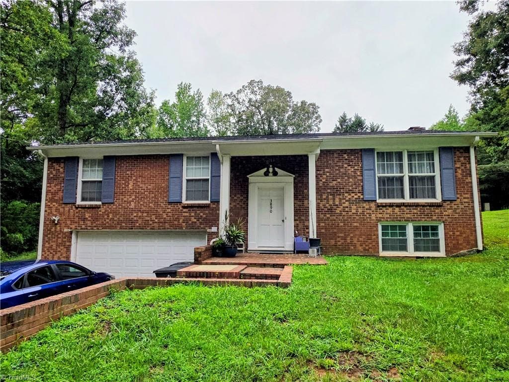3890 Whitehaven Road, Winston-Salem NC 27106