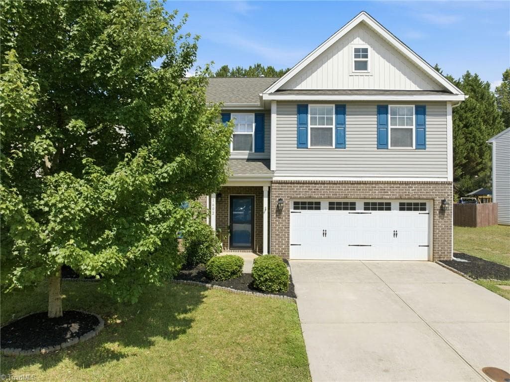 Stick/Site Built at 1602 Running Deer Drive, Kernersville NC 27284, photo 2 of 36