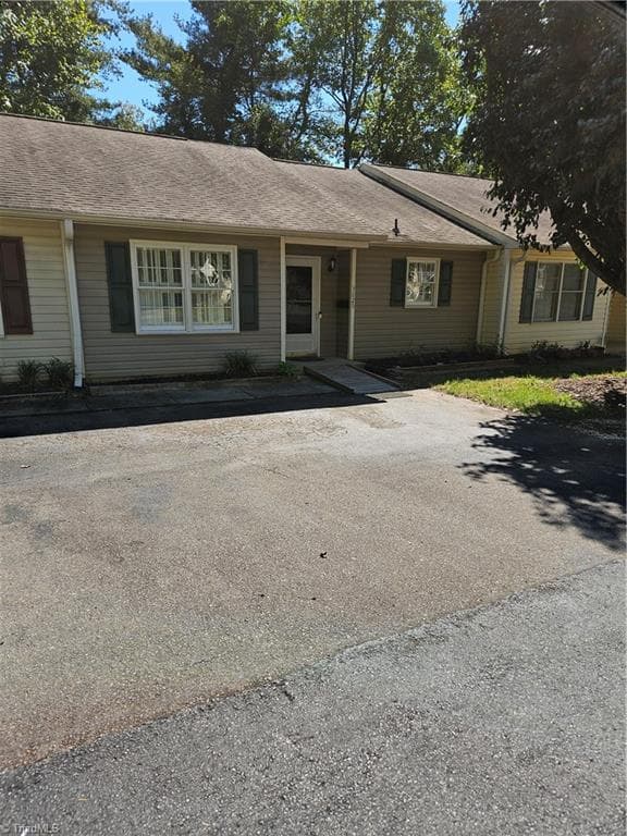 3625 Swaim Court, Winston-Salem NC 27127