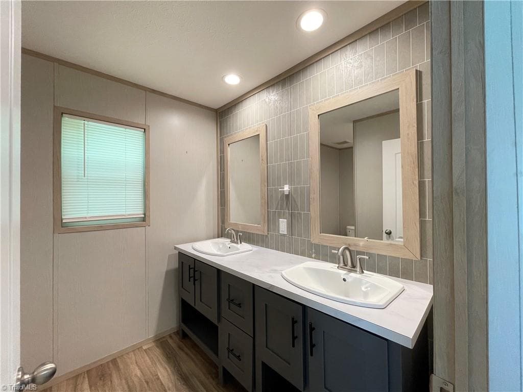 Manufactured Home at 175 Howard Lane, Lexington NC 27295, Lexington, photo 33 of 48