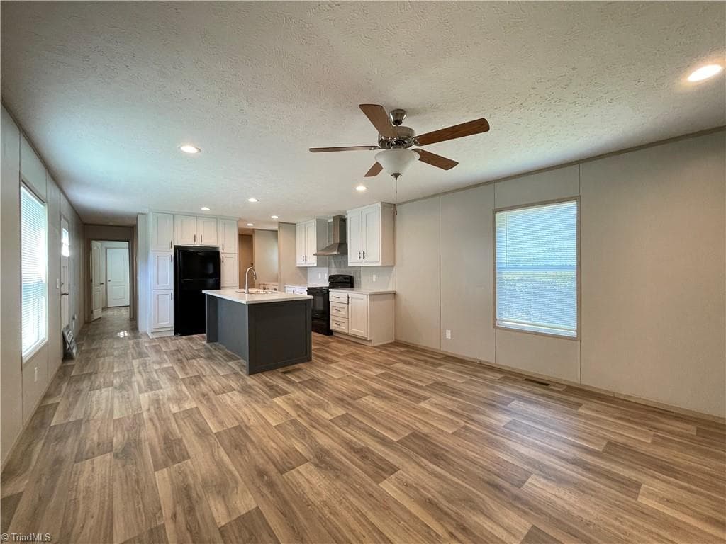 Manufactured Home at 175 Howard Lane, Lexington NC 27295, Lexington, photo 7 of 48