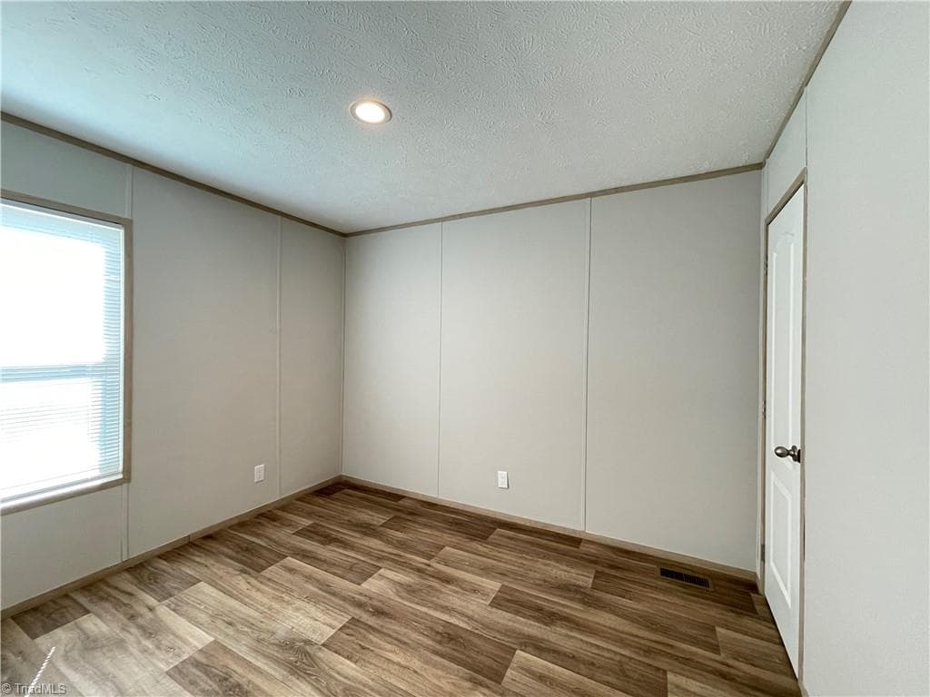 Manufactured Home at 175 Howard Lane, Lexington NC 27295, Lexington, photo 41 of 48