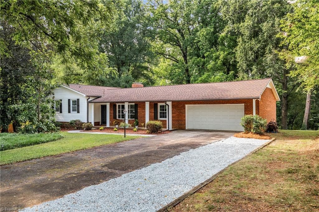 Stick/Site Built at 107 Ben Nevis Drive, Kernersville NC 27284, photo 2 of 46