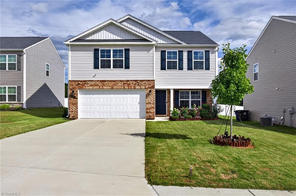 3549 Cash Drive, Winston-Salem NC 27107