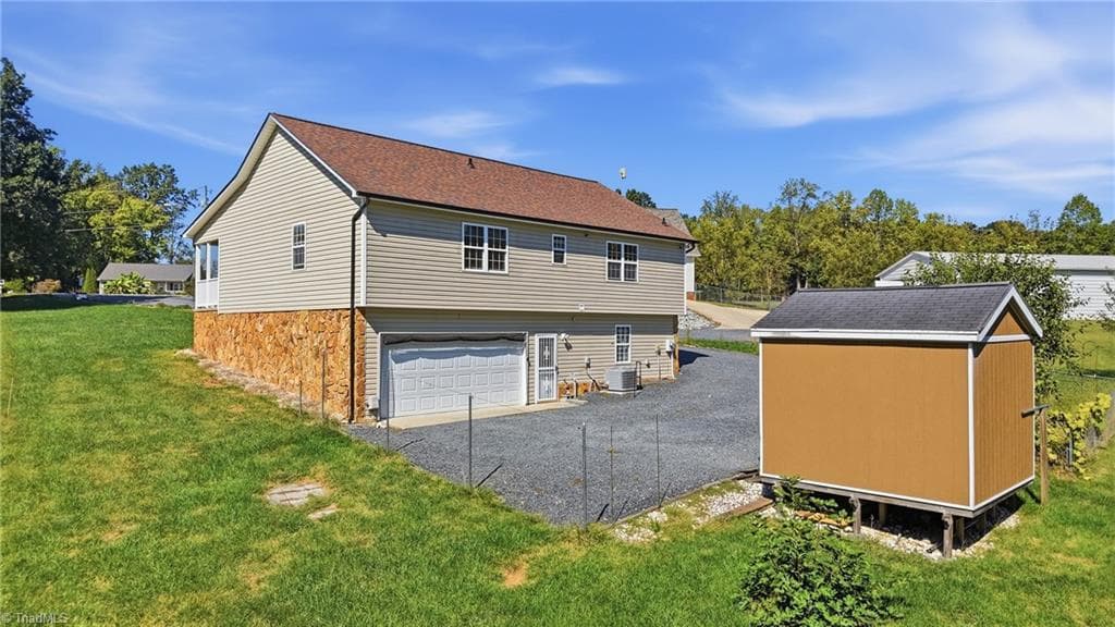 Stick/Site Built at 2197 Cedarwood Court, Asheboro NC 27205, Asheboro, photo 43 of 48