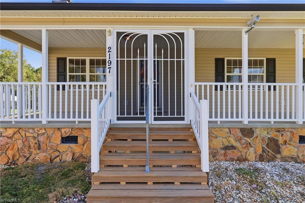 Stick/Site Built at 2197 Cedarwood Court, Asheboro NC 27205, Asheboro, photo 5 of 48