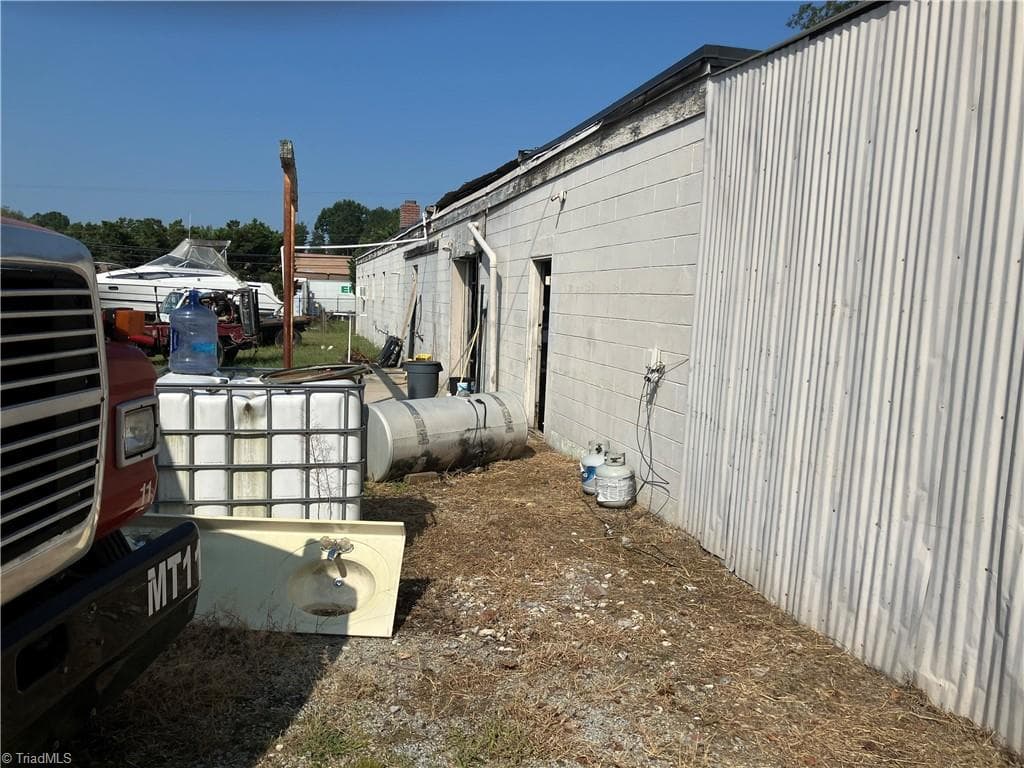 Industrial at 1111 Elon Place, High Point NC 27260, High Point, photo 3 of 16