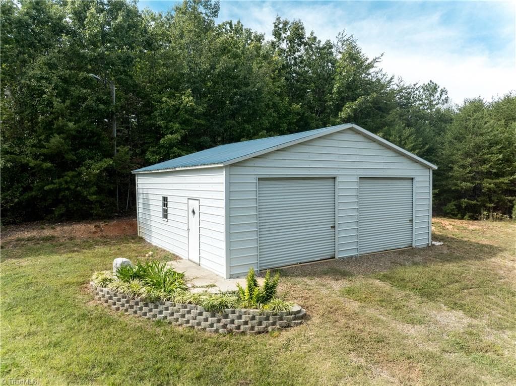 Modular at 3845 Beasley School Road, Sandy Ridge NC 27046, photo 17 of 19