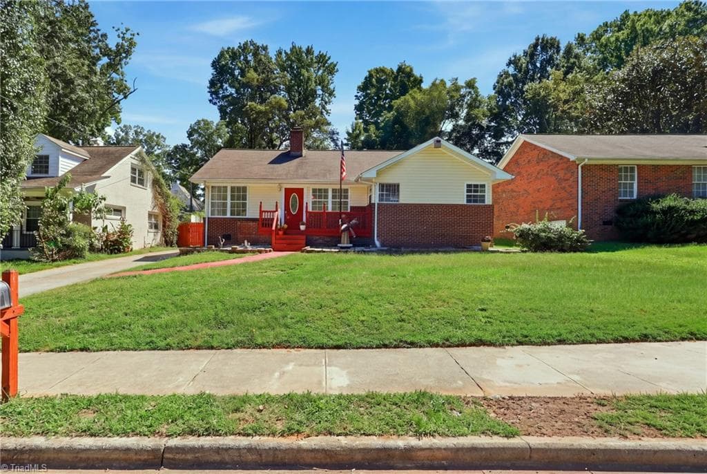 Stick/Site Built at 220 E Parkway Avenue, High Point NC 27262, High Point, photo 83 of 88