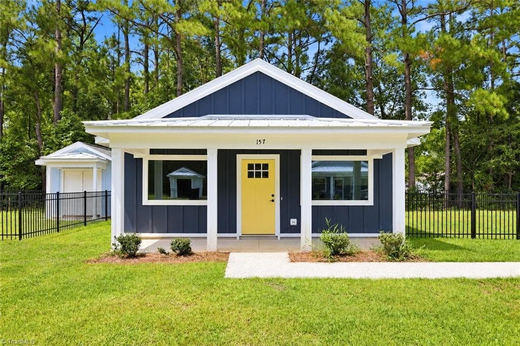 Stick/Site Built at 157 Long Pond Loop, Swansboro NC 28584, photo 4 of 22