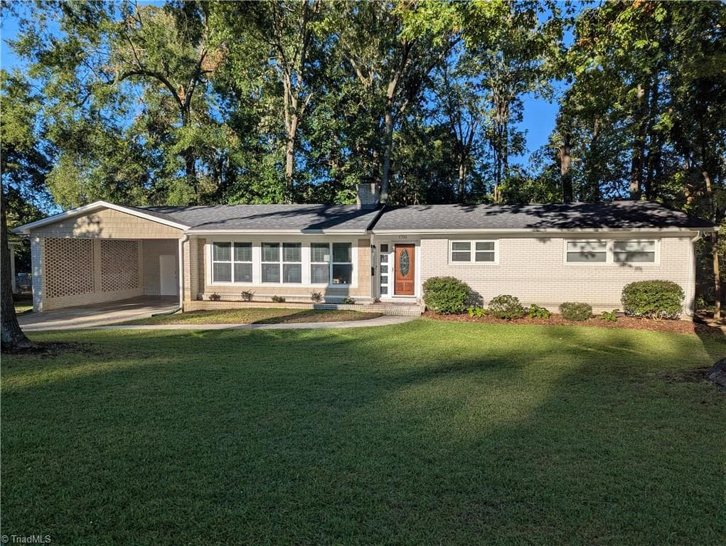 1702 Dunbar Street, Greensboro NC 27401