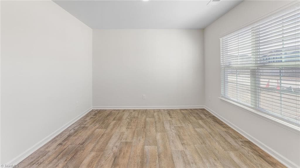 Stick/Site Built at 10 Jubilee Court, Greensboro NC 27406, Greensboro, photo 5 of 52