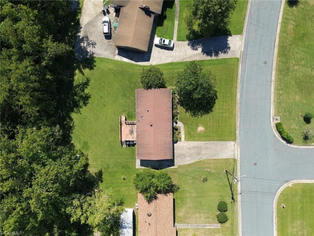 Stick/Site Built at 625 Holly Street, Burlington NC 27217, photo 5 of 24