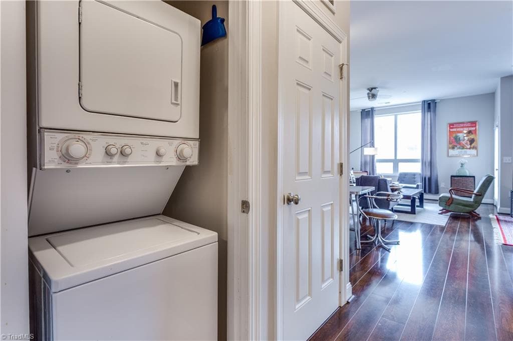 Laundry - 360 S Elm Street # 106, Greensboro NC 27401, Greensboro