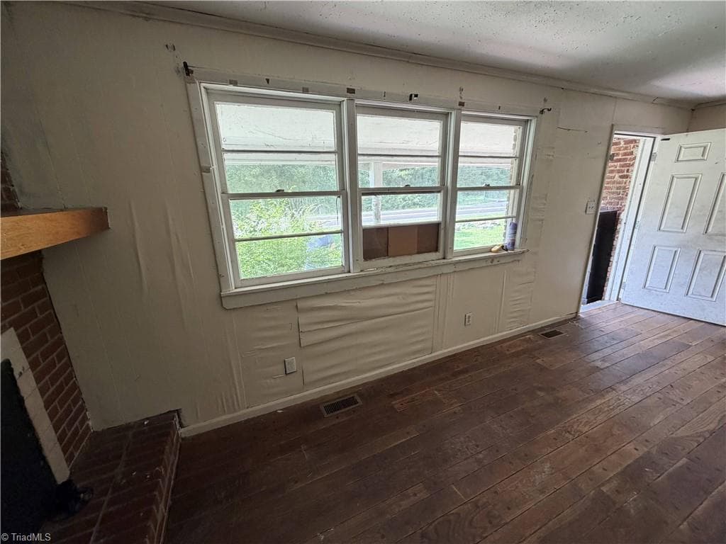 Stick/Site Built at 209 Hoyle Drive, Asheboro NC 27205, photo 10 of 26