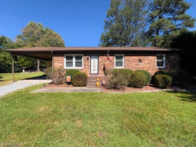 4851 Westray Lane, Walkertown NC 27051