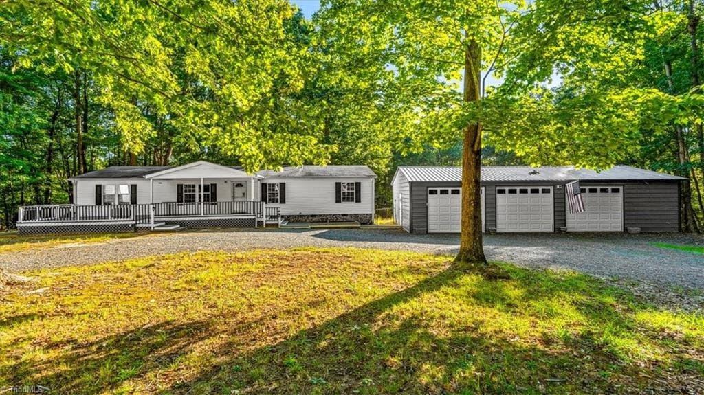 Manufactured Home at 3182 Bethel Lucas Road, Asheboro NC 27203, Asheboro, photo 30 of 41