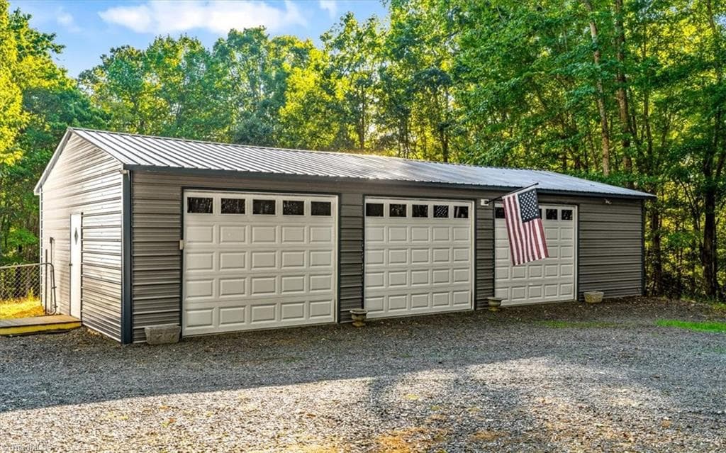 Manufactured Home at 3182 Bethel Lucas Road, Asheboro NC 27203, Asheboro, photo 31 of 41