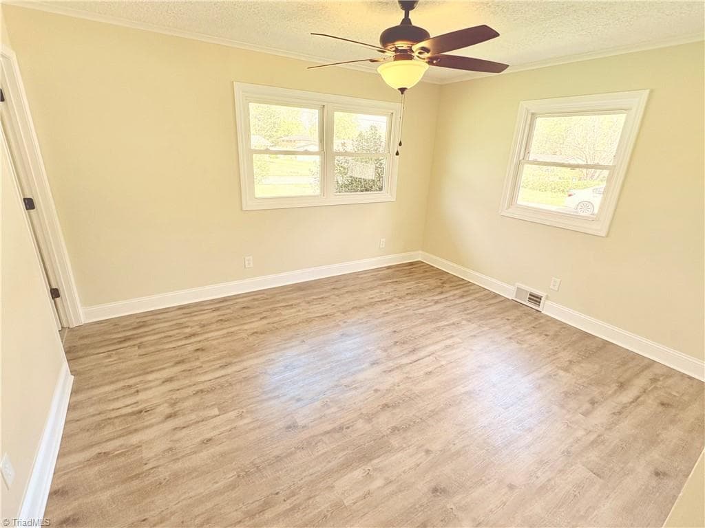 Stick/Site Built at 118 Lakeview Circle, Thomasville NC 27360, Thomasville, photo 25 of 30