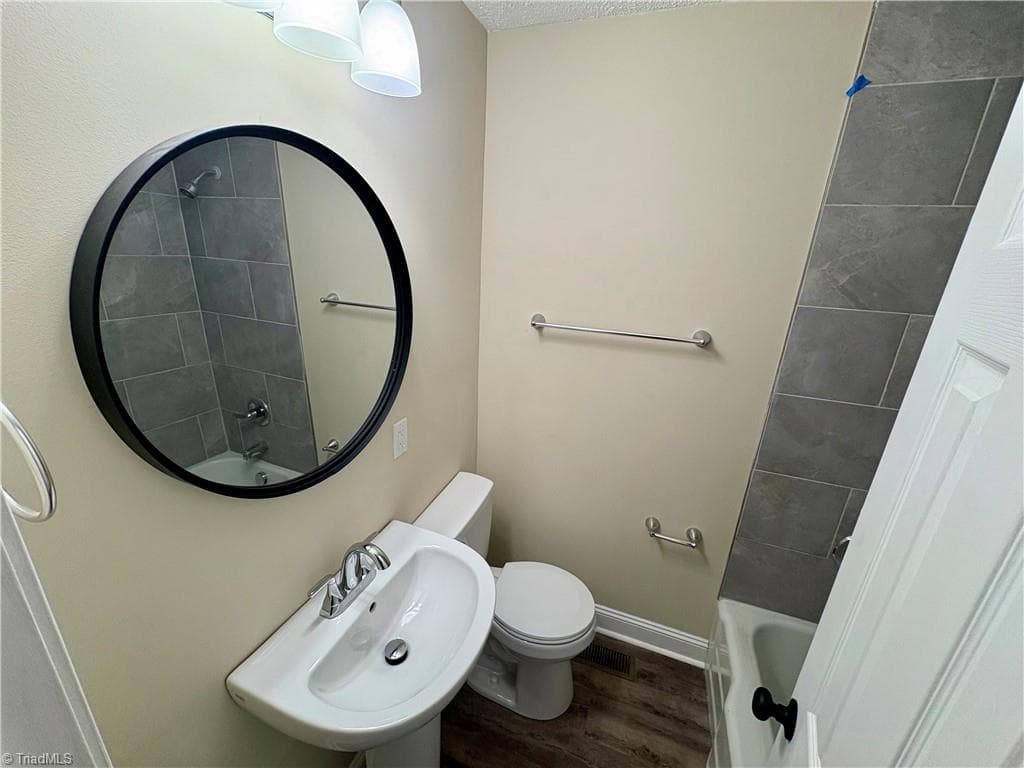 Stick/Site Built at 118 Lakeview Circle, Thomasville NC 27360, Thomasville, photo 21 of 30