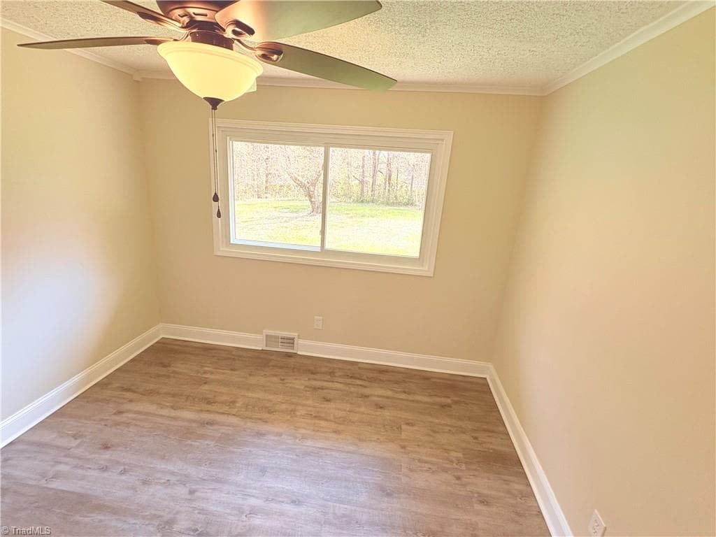 Stick/Site Built at 118 Lakeview Circle, Thomasville NC 27360, Thomasville, photo 15 of 30