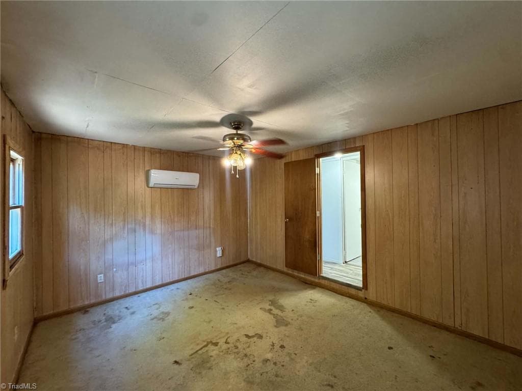 Manufactured Home at 118 Hamlet Place, Ronda NC 28670, photo 17 of 35