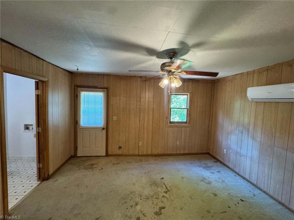 Manufactured Home at 118 Hamlet Place, Ronda NC 28670, photo 16 of 35