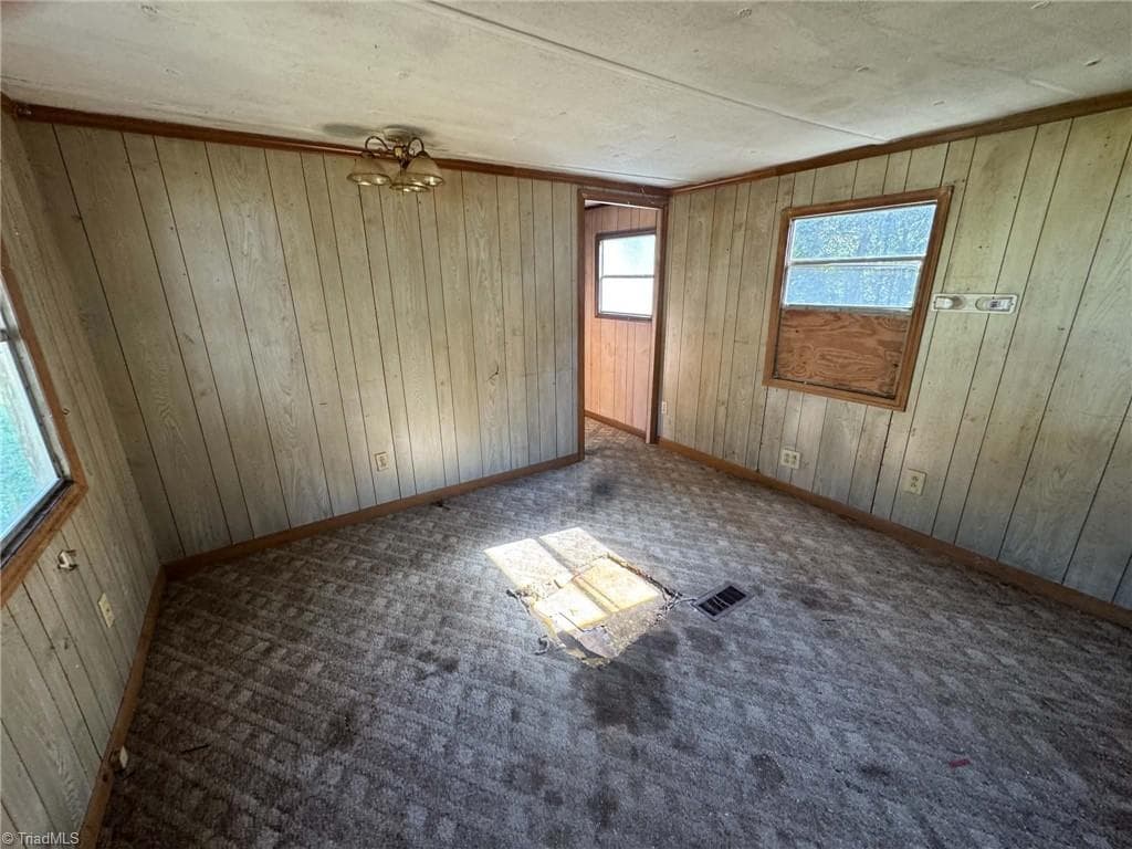 Manufactured Home at 118 Hamlet Place, Ronda NC 28670, photo 26 of 35