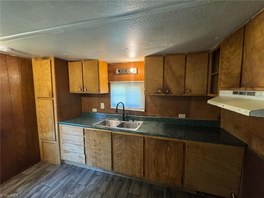 Manufactured Home at 118 Hamlet Place, Ronda NC 28670, photo 10 of 35
