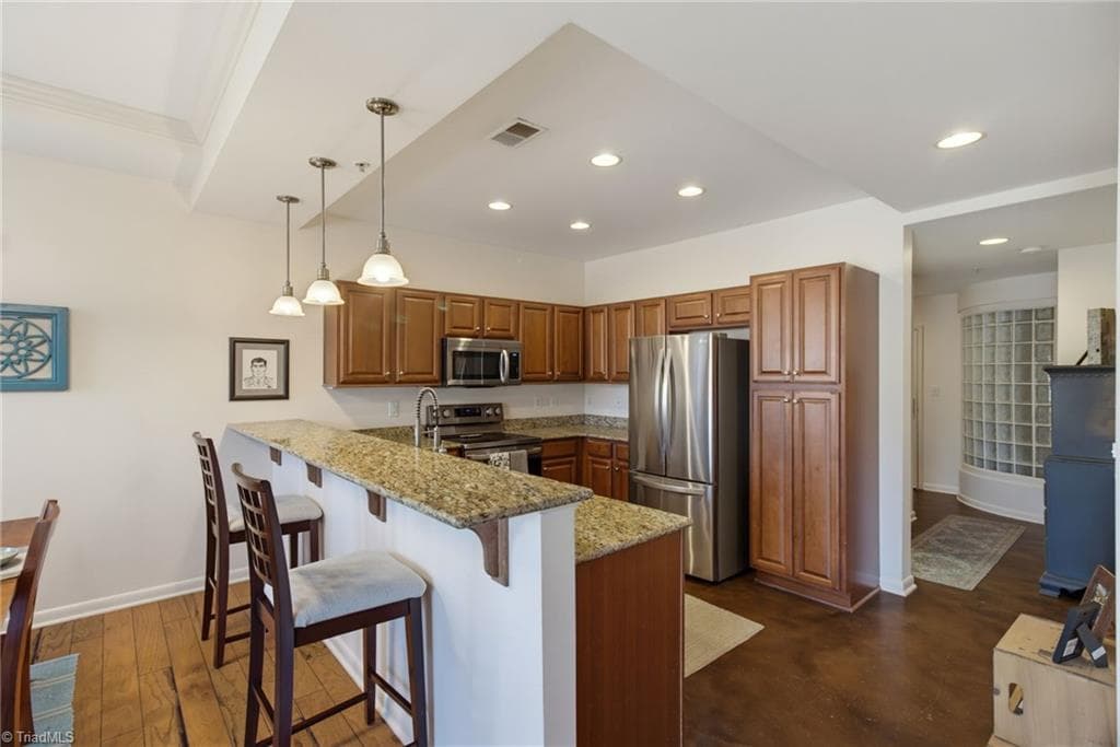 Stick/Site Built at 605 Market Street # 208, Greensboro NC 27401, photo 20 of 36