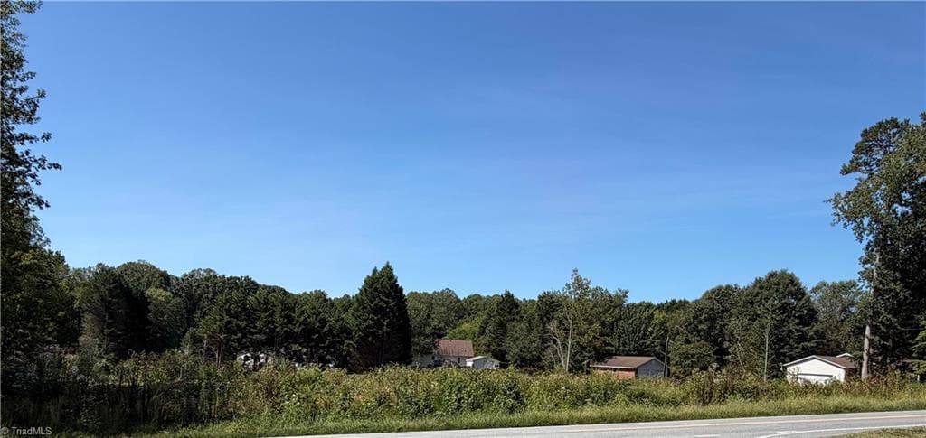 Single Family Residence at 8553 Linville Road, Oak Ridge NC 27310, photo 2 of 2