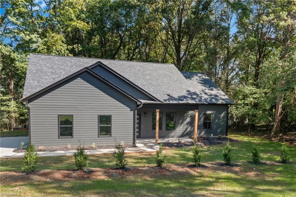 Stick/Site Built at 2309 Frederick Drive, Winston-Salem NC 27103, Winston-Salem, photo 2 of 29