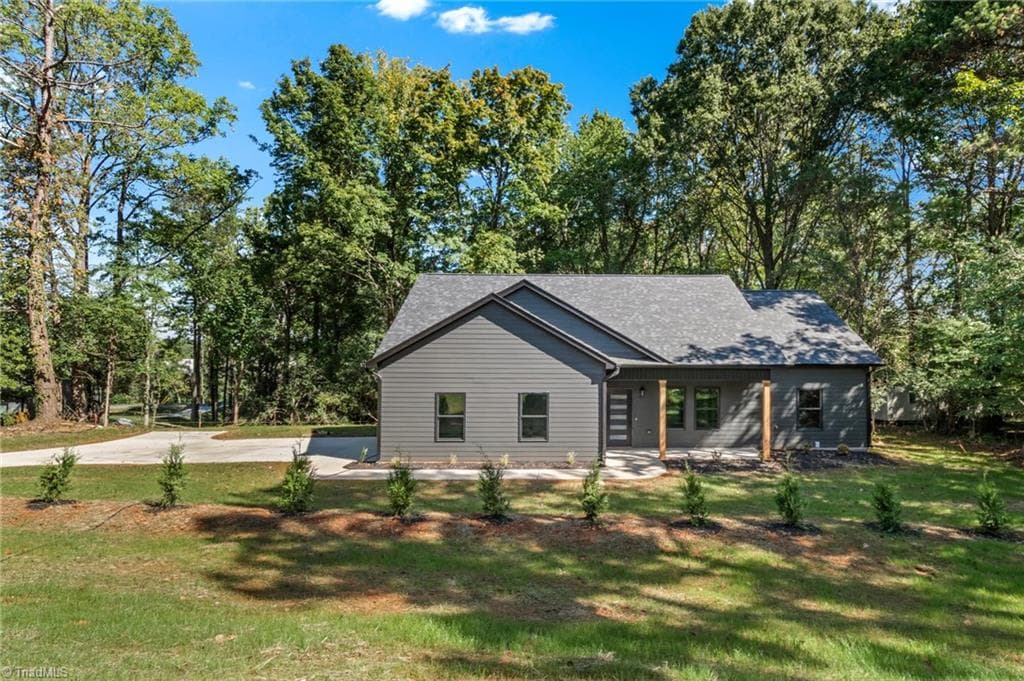 2309 Frederick Drive, Winston-Salem NC 27103