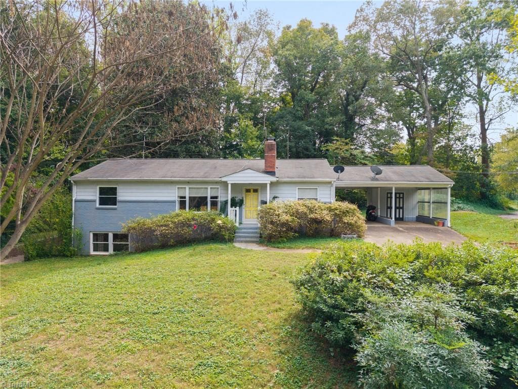 Stick/Site Built at 1609 Normandy Lane, Winston-Salem NC 27103, Winston-Salem, photo 2 of 31