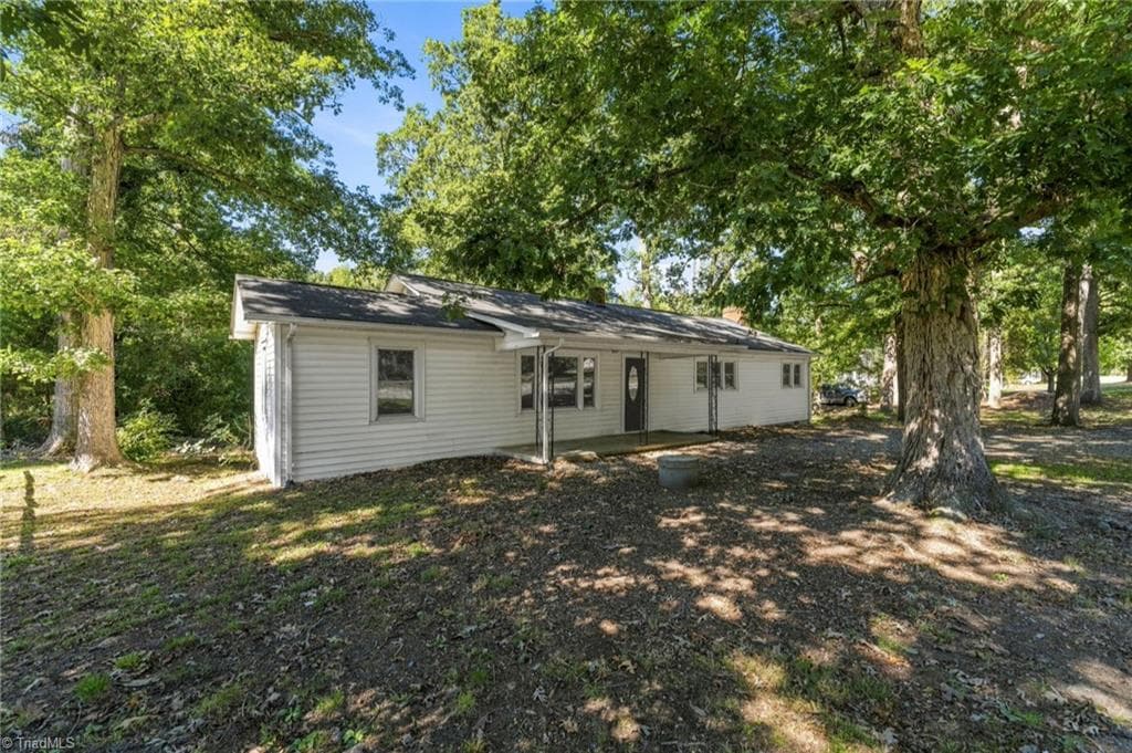Stick/Site Built at 1158 Johnsontown Road, Thomasville NC 27360, Thomasville, photo 7 of 94