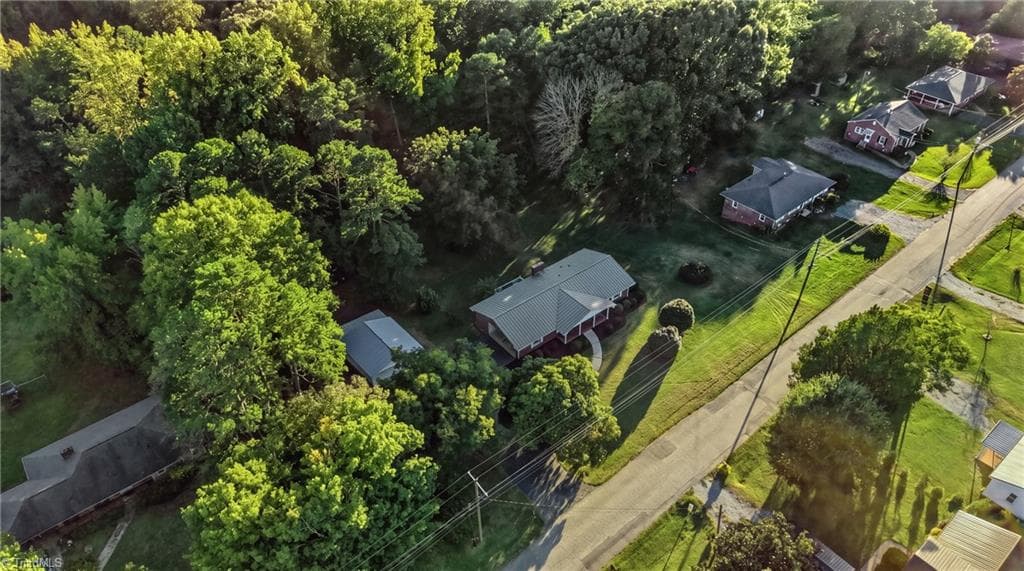 Stick/Site Built at 113 Glendale Road, Lexington NC 27292, Lexington, photo 13 of 96