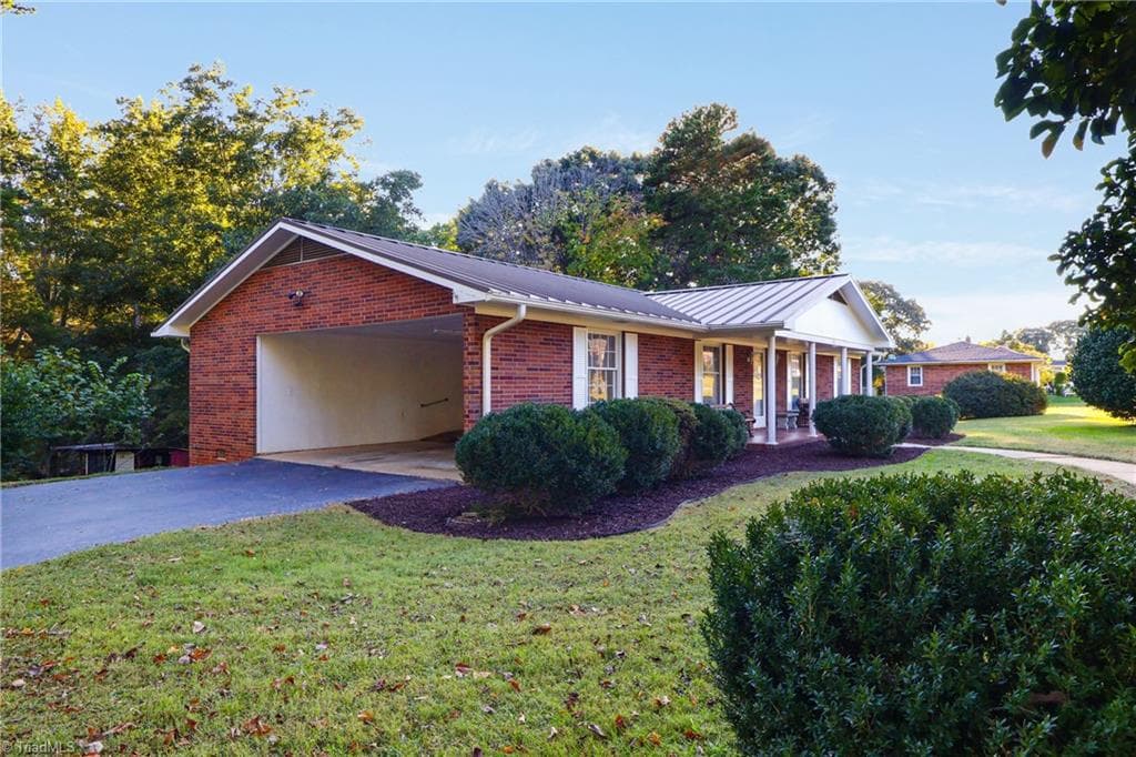 Stick/Site Built at 113 Glendale Road, Lexington NC 27292, Lexington, photo 15 of 96
