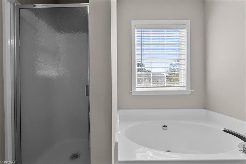 Walk-in Shower & Garden Tub! - 1891 Longmont Drive, Kernersville NC 27284, Kernersville
