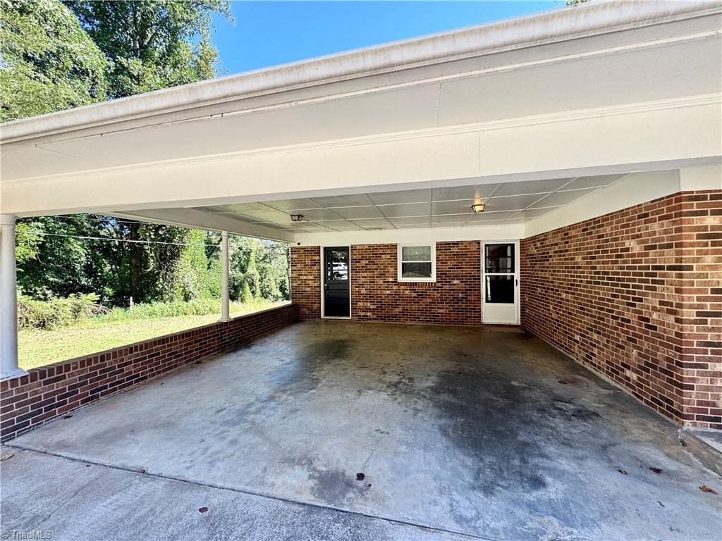 Stick/Site Built at 140 Northeast Circle, Elkin NC 28621, photo 5 of 36