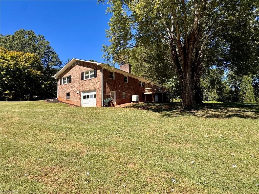 Stick/Site Built at 140 Northeast Circle, Elkin NC 28621, photo 33 of 36