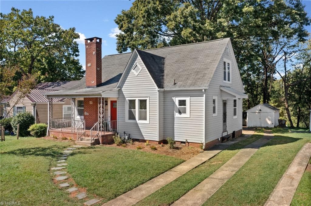 Stick/Site Built at 812 Holland Street, Winston-Salem NC 27101, Winston-Salem, photo 2 of 32