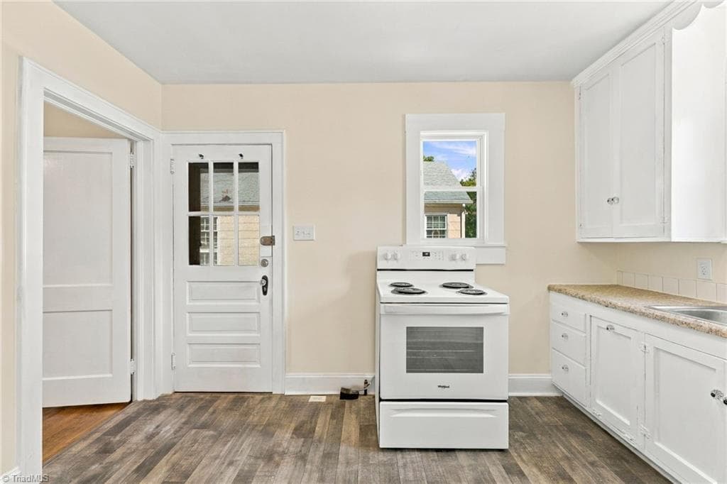 Stick/Site Built at 812 Holland Street, Winston-Salem NC 27101, Winston-Salem, photo 16 of 32