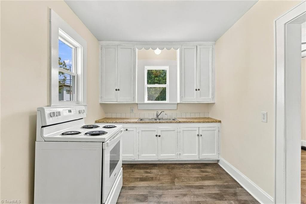 Stick/Site Built at 812 Holland Street, Winston-Salem NC 27101, Winston-Salem, photo 15 of 32