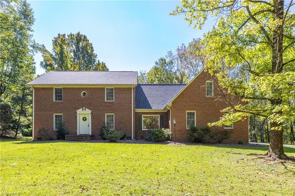 Stick/Site Built at 6100 Pintail Court, Oak Ridge NC 27310, Oak Ridge, photo 11 of 96