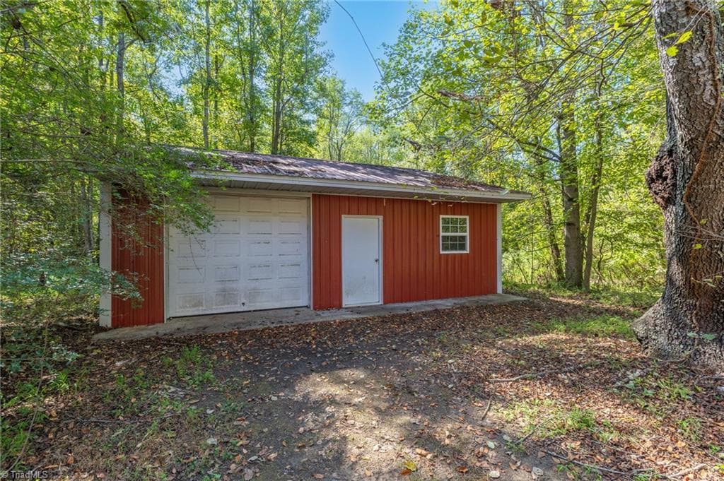 Stick/Site Built at 6100 Pintail Court, Oak Ridge NC 27310, Oak Ridge, photo 69 of 96