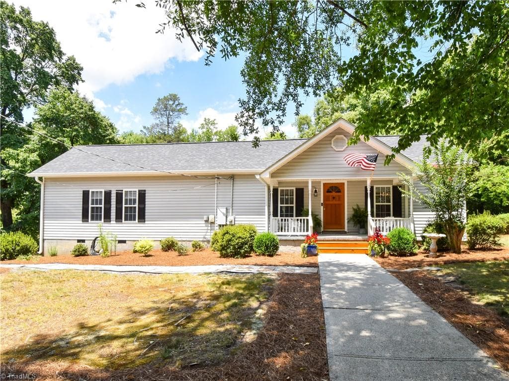 681 Sanford Avenue, Mocksville NC 27028