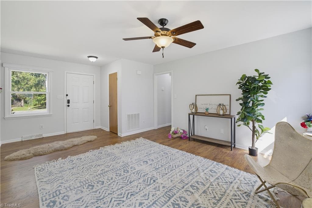 Stick/Site Built at 8009 Tam Oshanter Drive, Greensboro NC 27409, photo 6 of 27