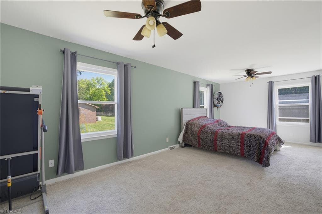 Stick/Site Built at 8009 Tam Oshanter Drive, Greensboro NC 27409, photo 14 of 27
