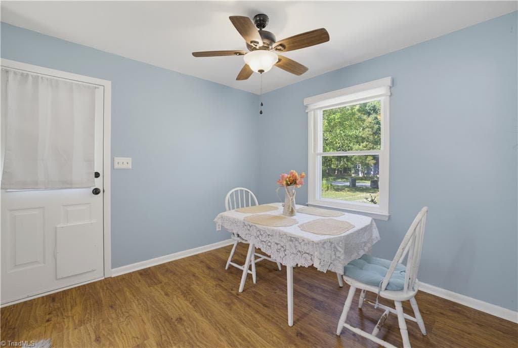 Stick/Site Built at 8009 Tam Oshanter Drive, Greensboro NC 27409, photo 8 of 27